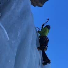 cascade de glace au val d'escrin